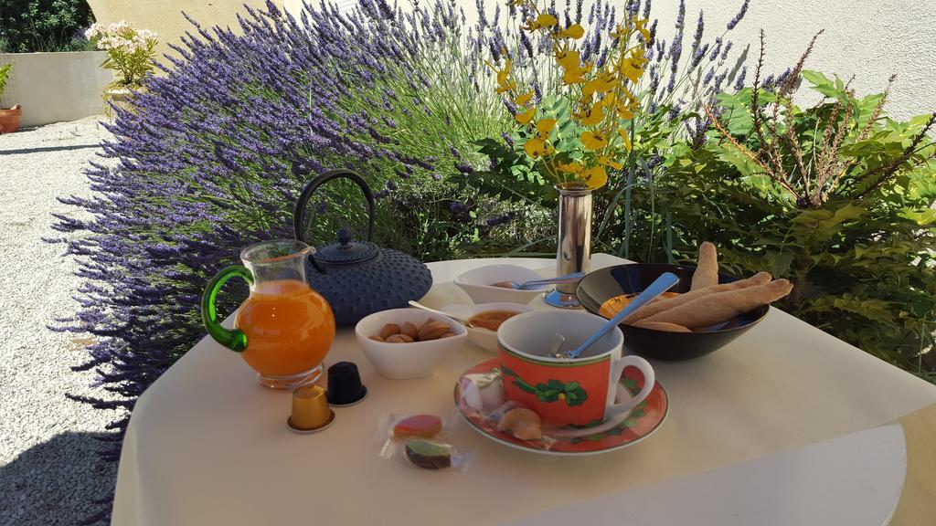 Lamanderie En Provence Bed and Breakfast Alleins Δωμάτιο φωτογραφία