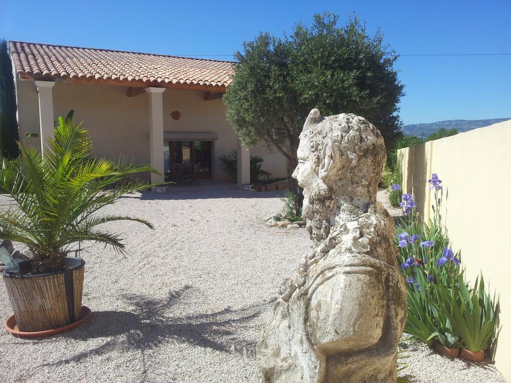 Lamanderie En Provence Bed and Breakfast Alleins Εξωτερικό φωτογραφία